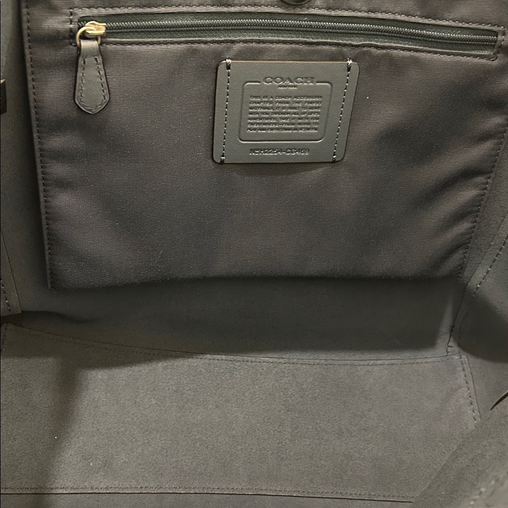 Coach (NWT) Derby Tote in Midnight Navy - Picture 5 of 14